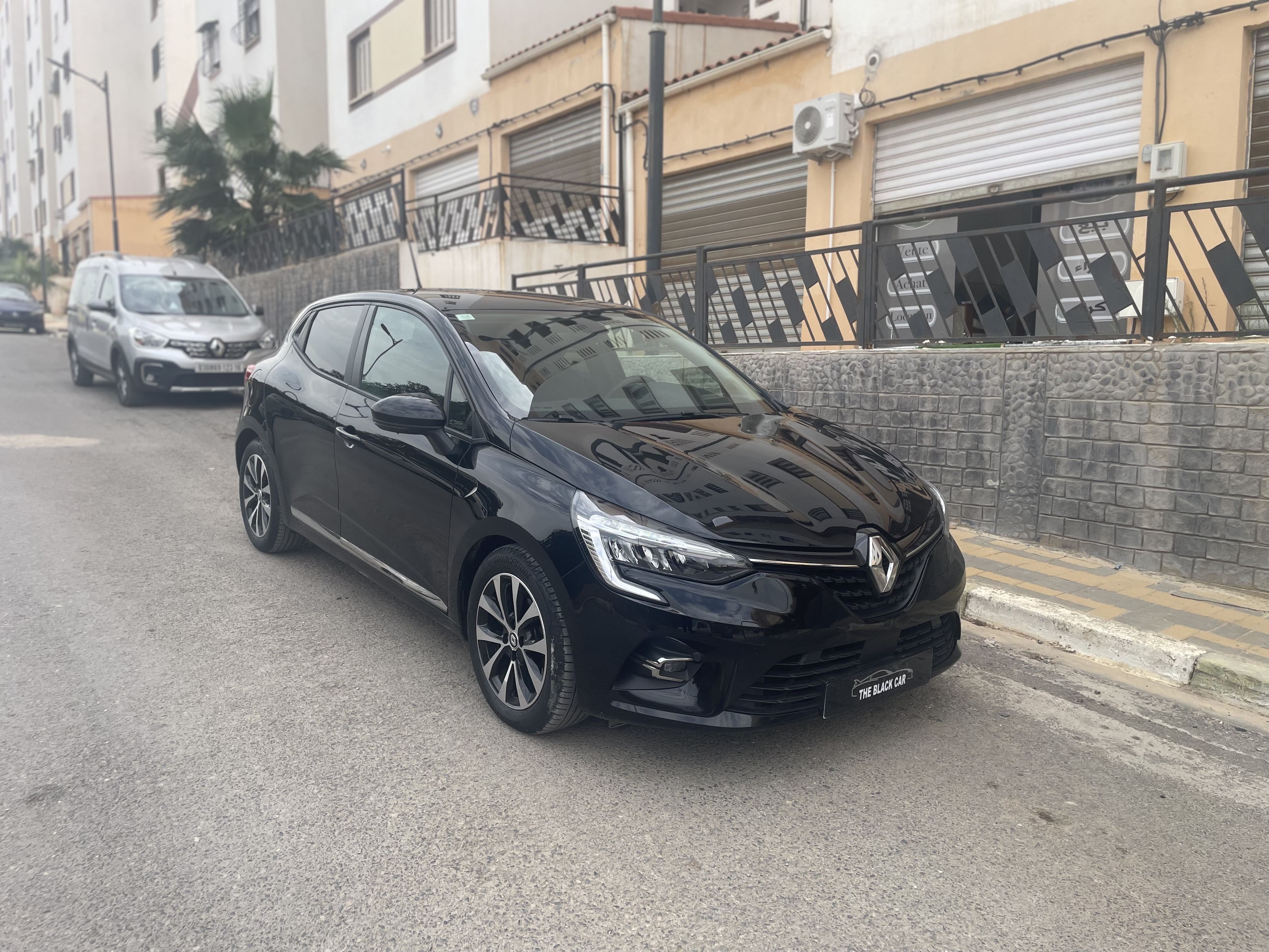 Clio 5 2023 Noir